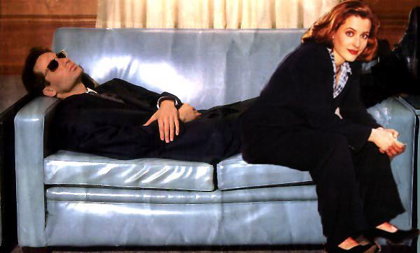 couch.jpg (30046 bytes)